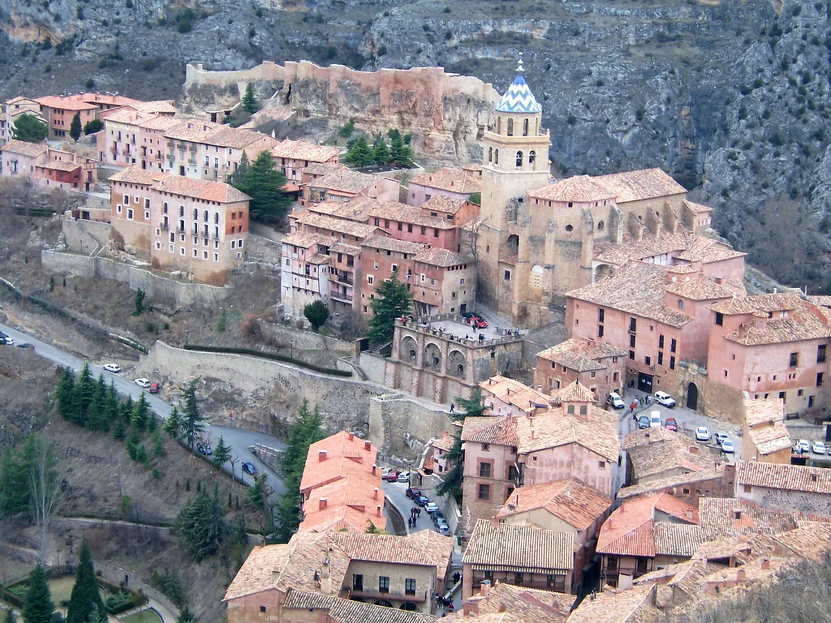 Albarracín Nightlife: Your Guide to Evening Fun in 2025
