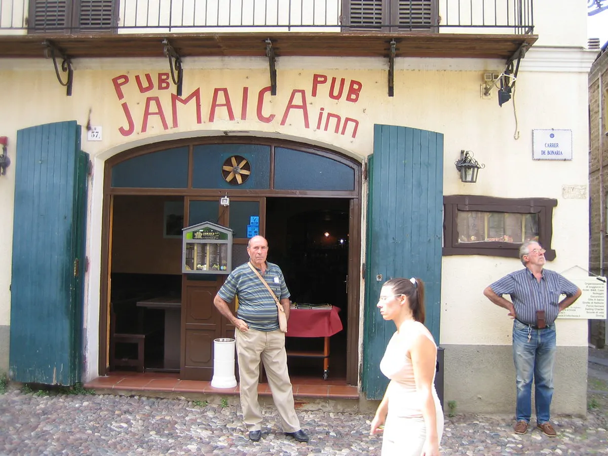 Discover the Best Pubs in Alghero for Your 2025 Trip