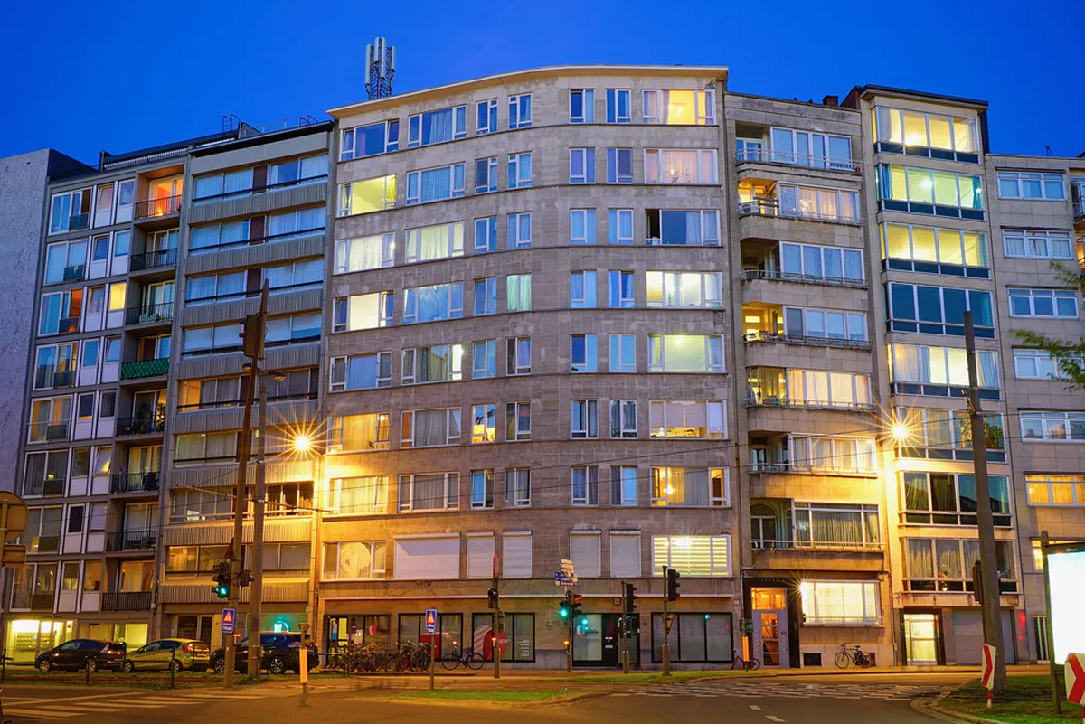 Antwerp Nightlife Guide 2025: Bars, Clubs & Safety Tips