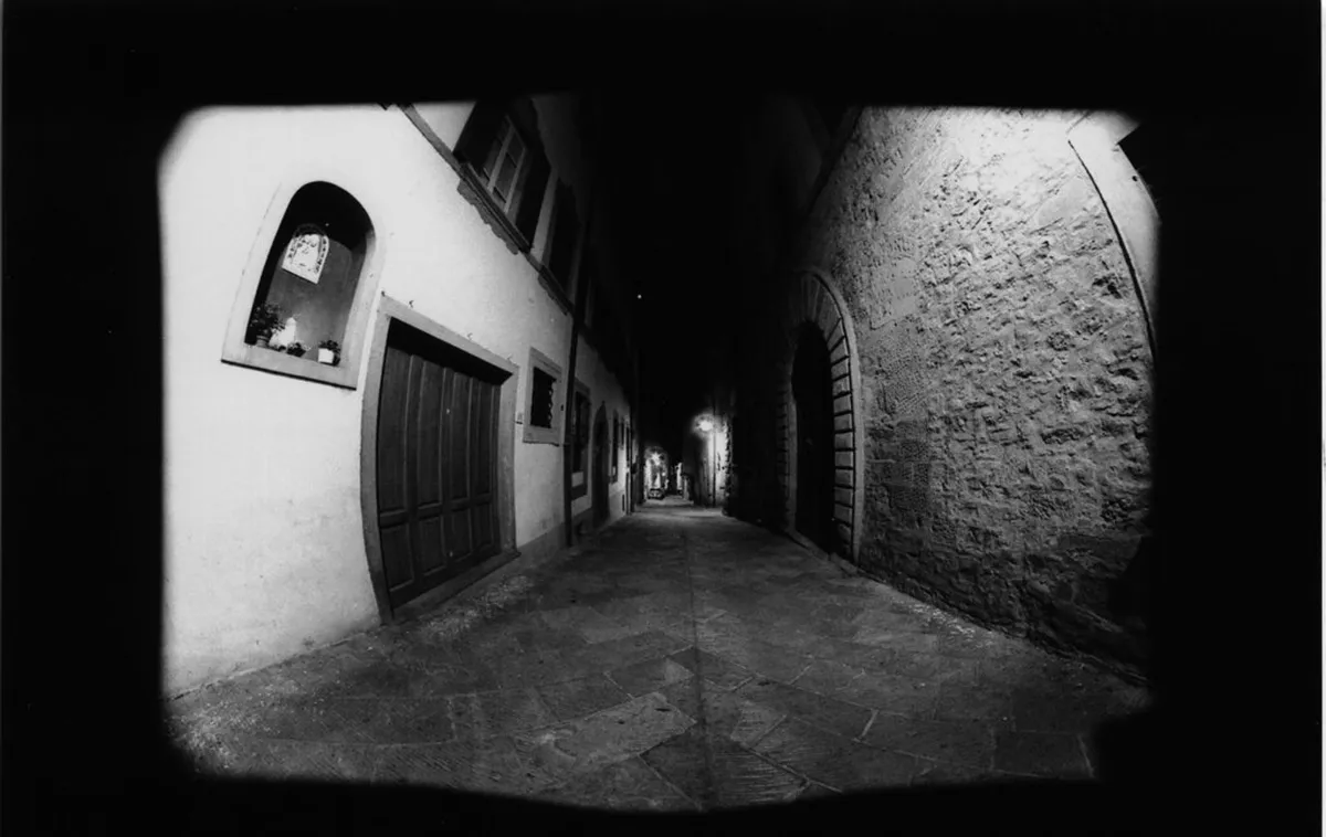 Arezzo Nightclubs Guide 2025: Top Party Spots & Tips