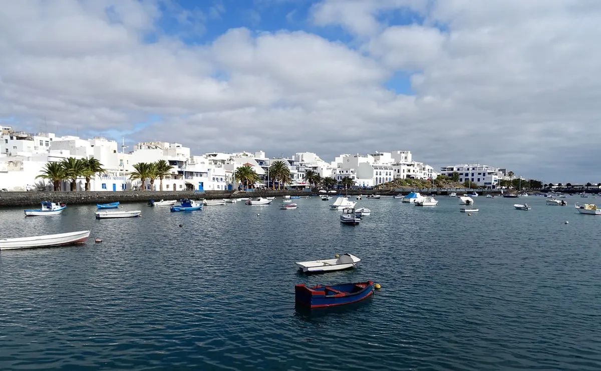 Arrecife Nightlife Guide 2025: Bars, Clubs & Fun