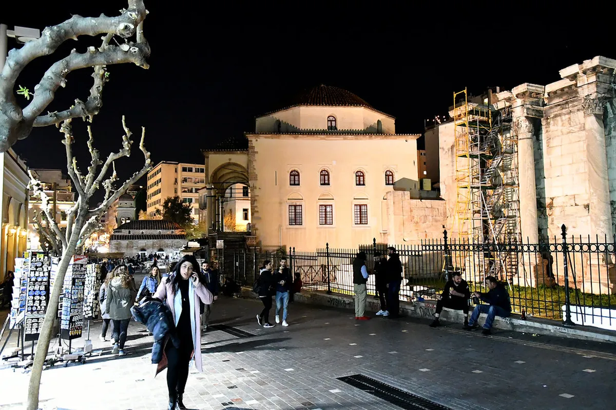 Athens Nightlife Guide 2025: Bars, Clubs & Bouzoukia