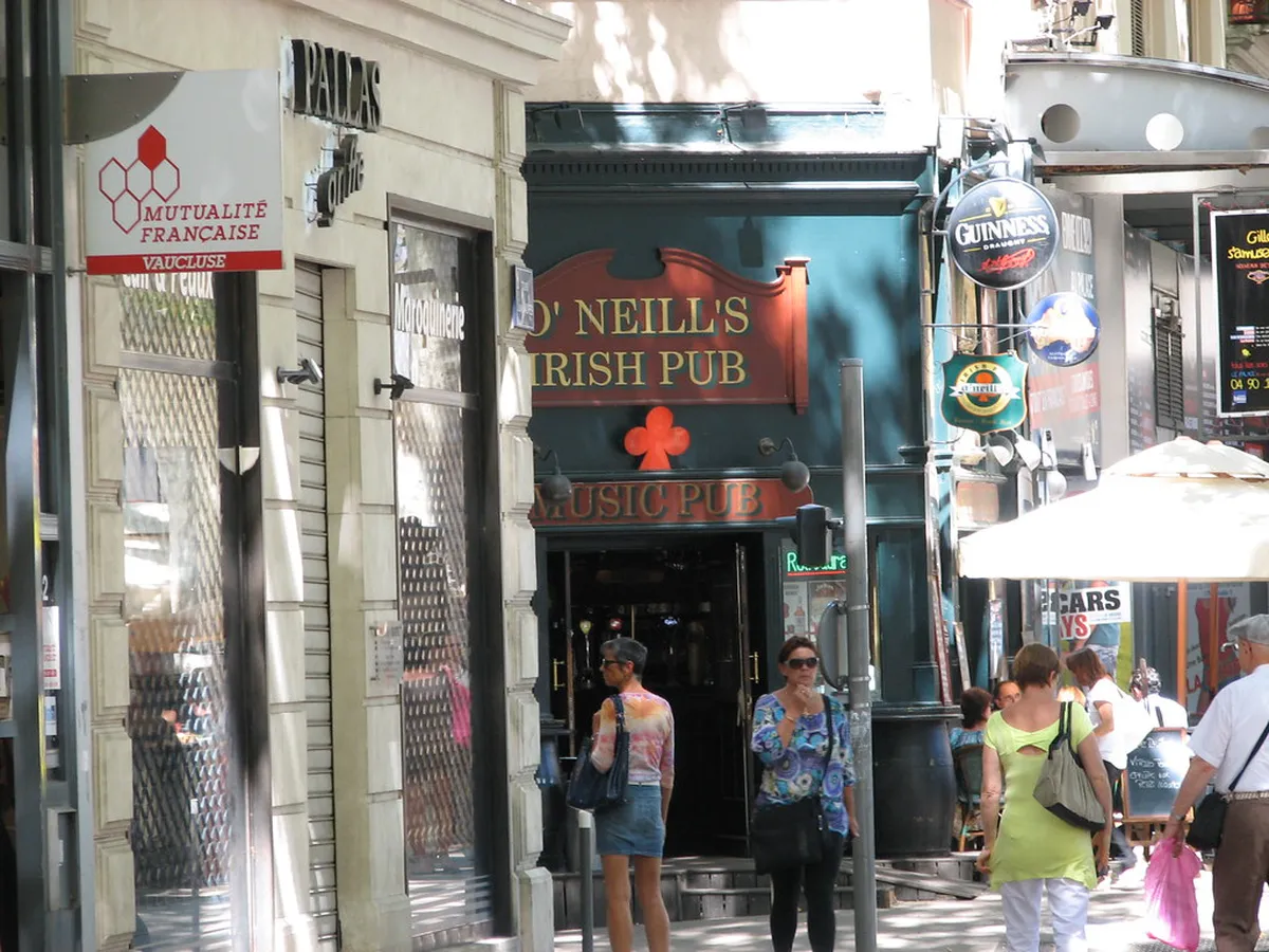 Avignon Pub Culture: Your Essential Guide to Nightlife in 2025