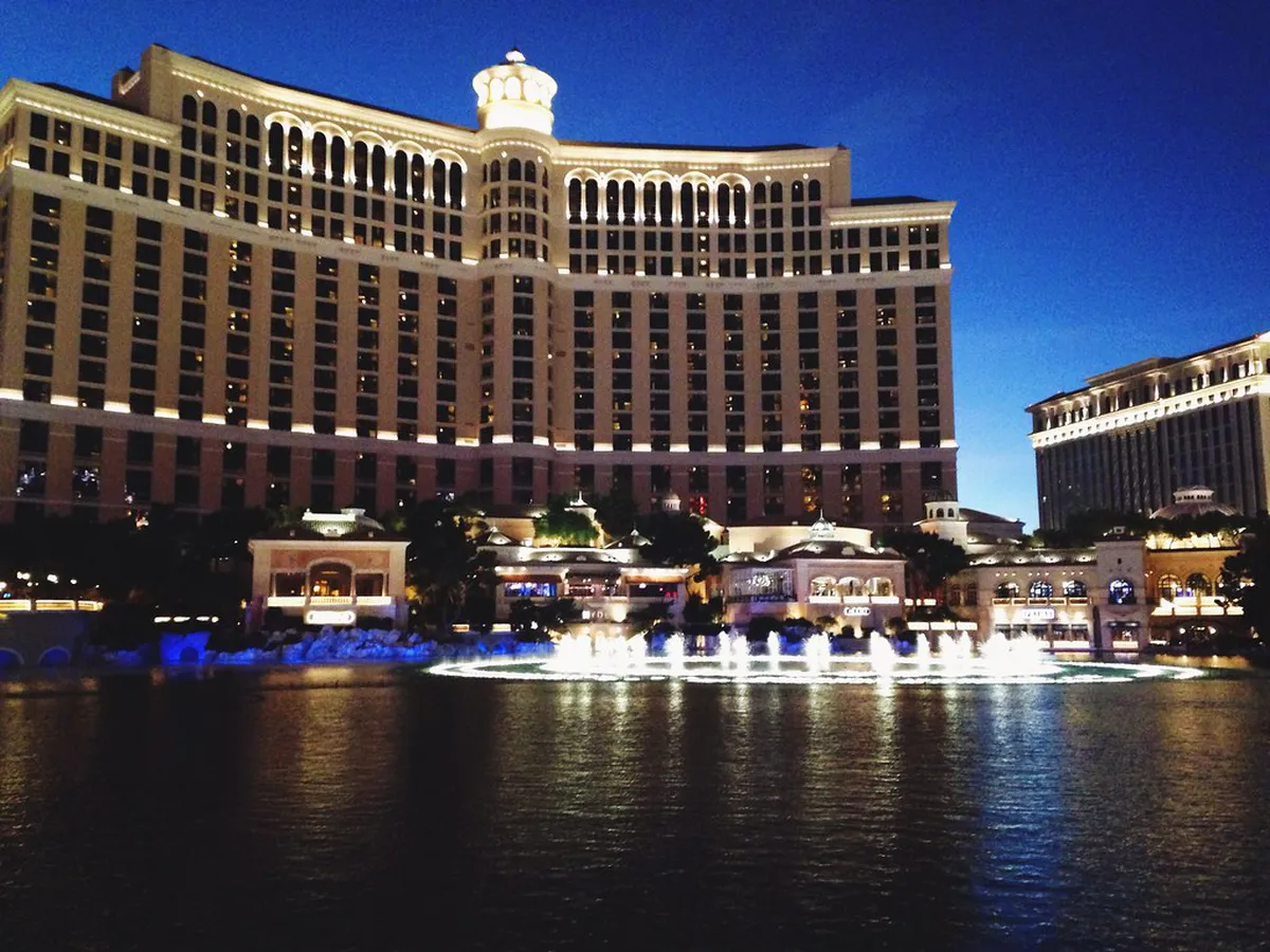 Bellagio Nightlife Hotels: Best Stays for Your Evening Fun