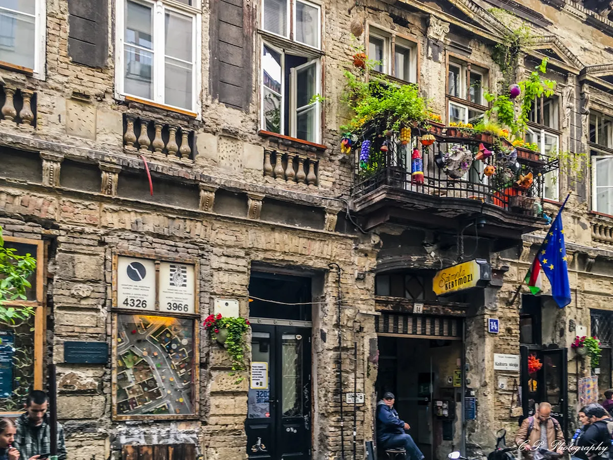 Best Bars in Budapest 2025: Ultimate Guide to Nightlife