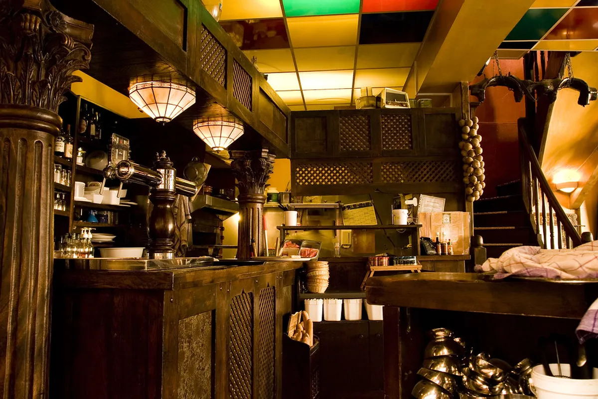 Best Bars in Carcassonne: Top Spots for a Night Out