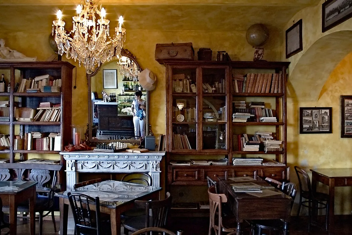 Discovering the Best Bars in Volterra for a Memorable 2025 Evening