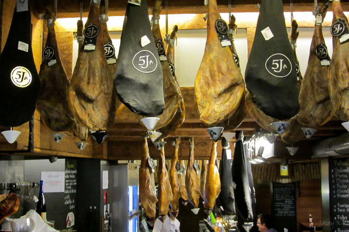 Best Bars Pamplona Spain: Top Nightlife Spots for 2025