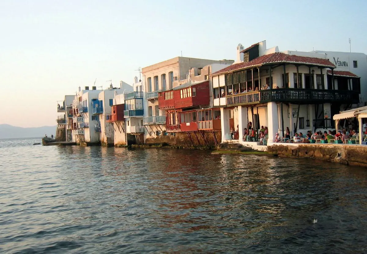 Best Hora Mykonos Clubs 2025: Ultimate Party Guide