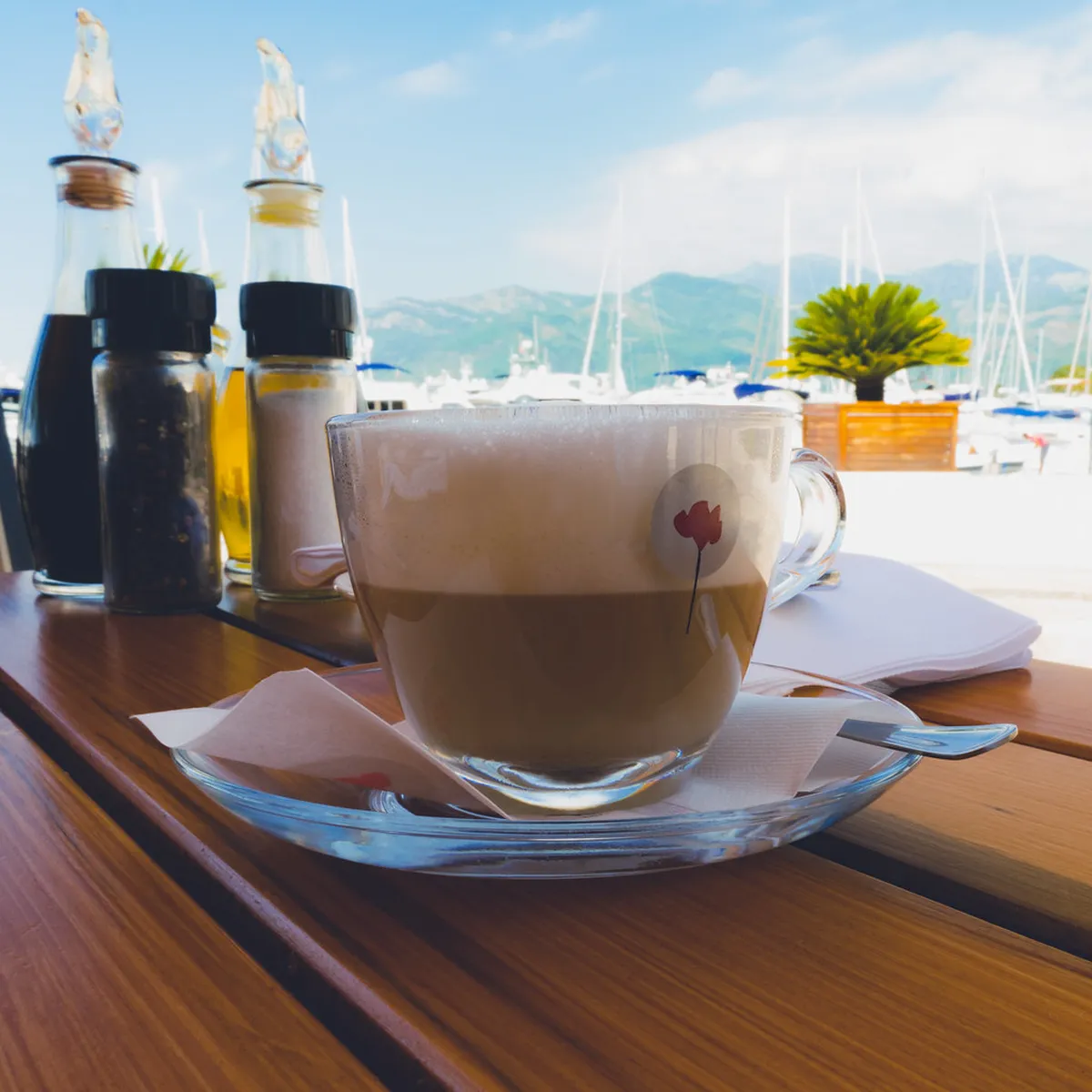 Best Tivat Bars 2025: Top Nightlife & Cocktail Spots