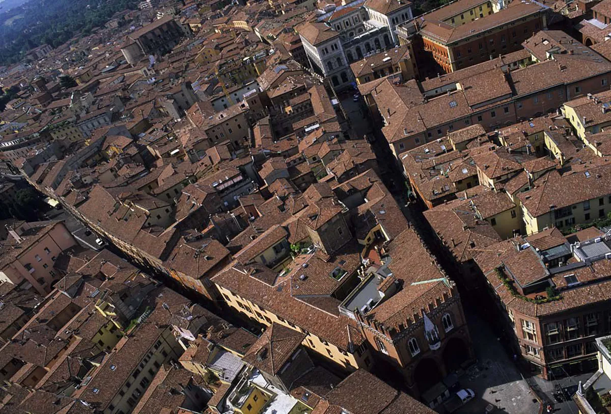 Bologna Rooftop Bars 2025: Sky-High Views & Aperitivo
