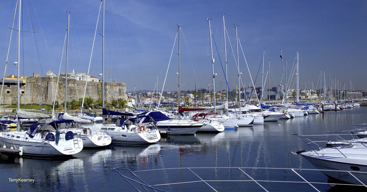 Book Cascais Nightlife Tours for an Unforgettable 2025 Adventure