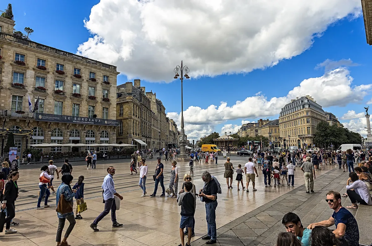 Bordeaux Happy Hour Deals 2025: Your Guide to Affordable Drinks