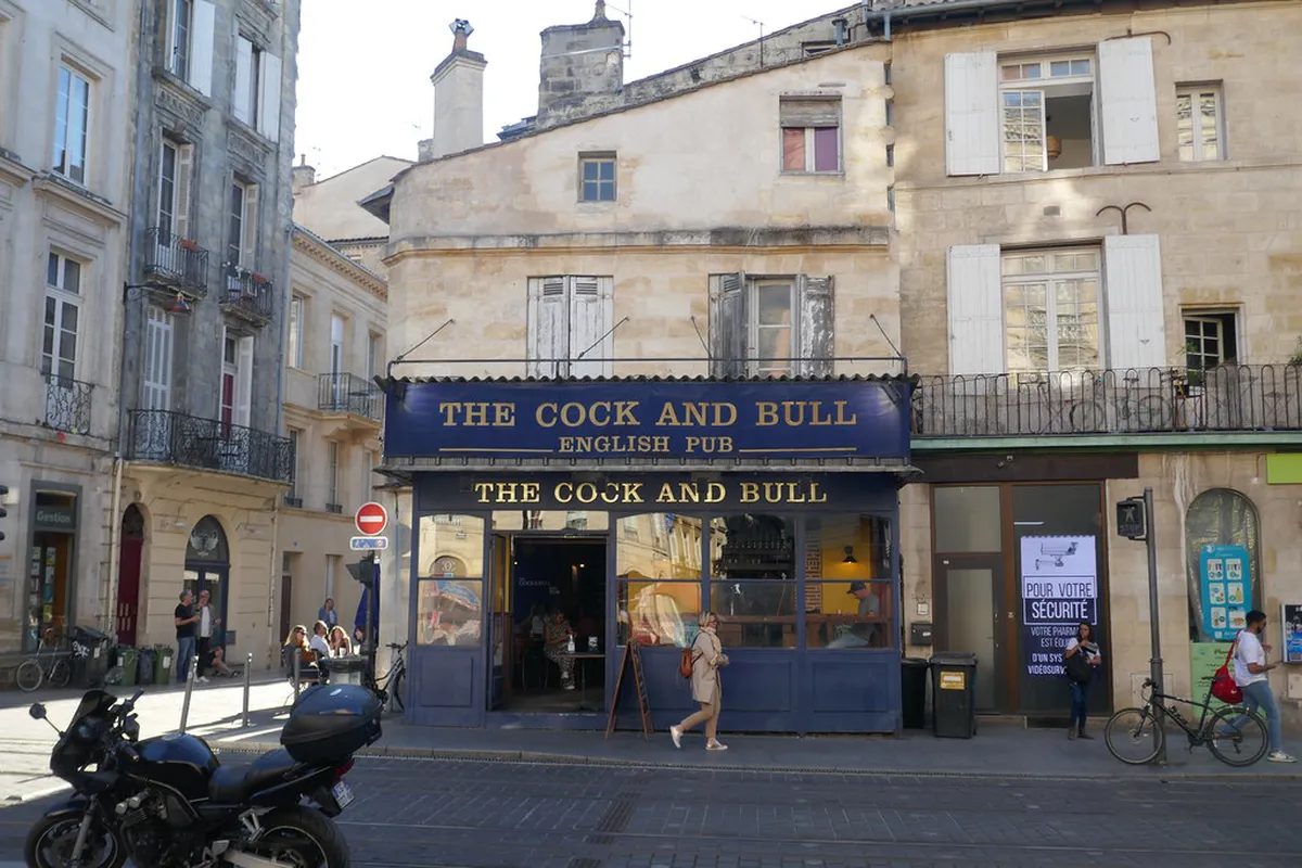 Ultimate Bordeaux Pub Crawl Guide 2025: Party & Explore
