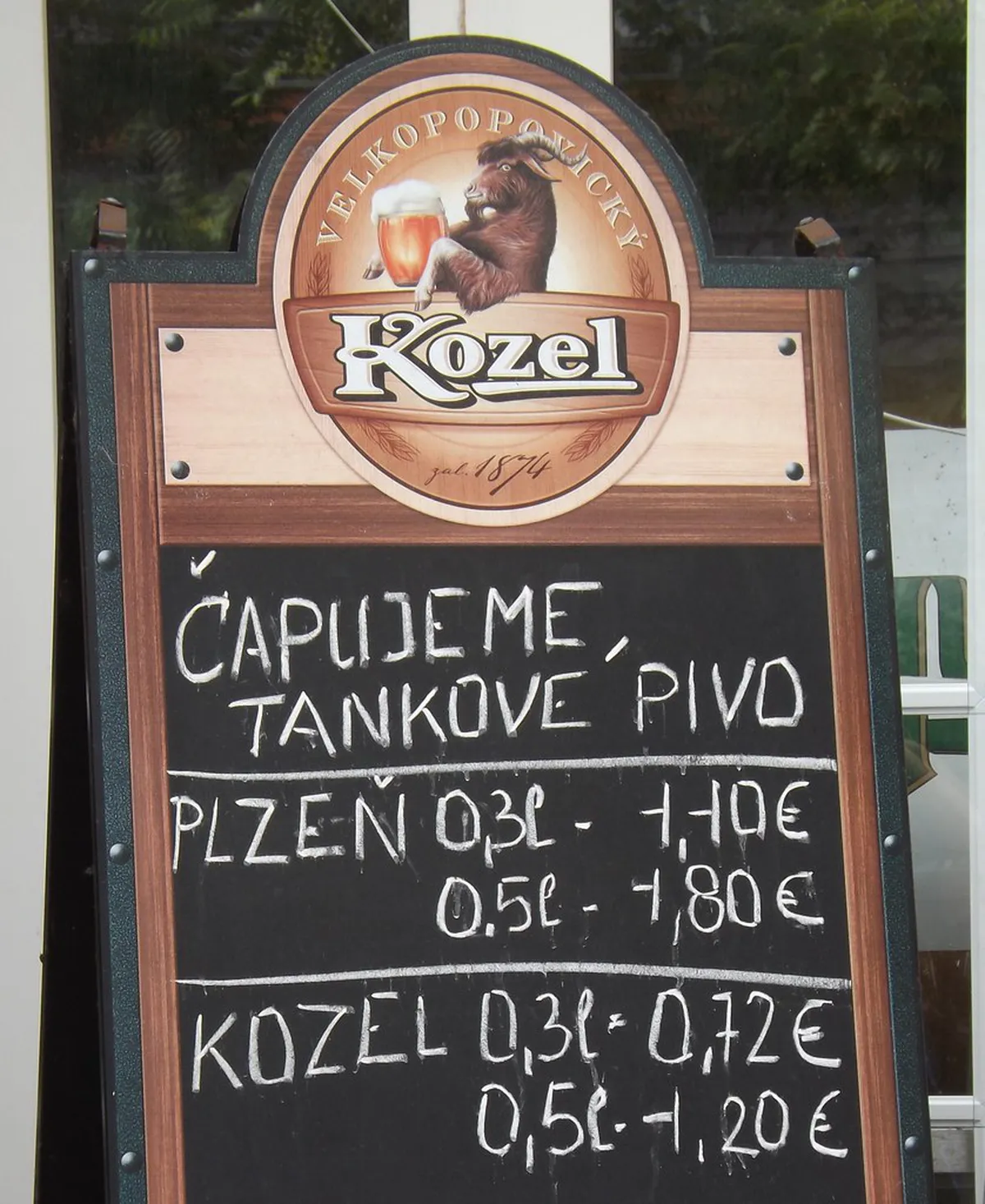 Bratislava Cheap Drinks Guide 2025: Budget Bars & Tips