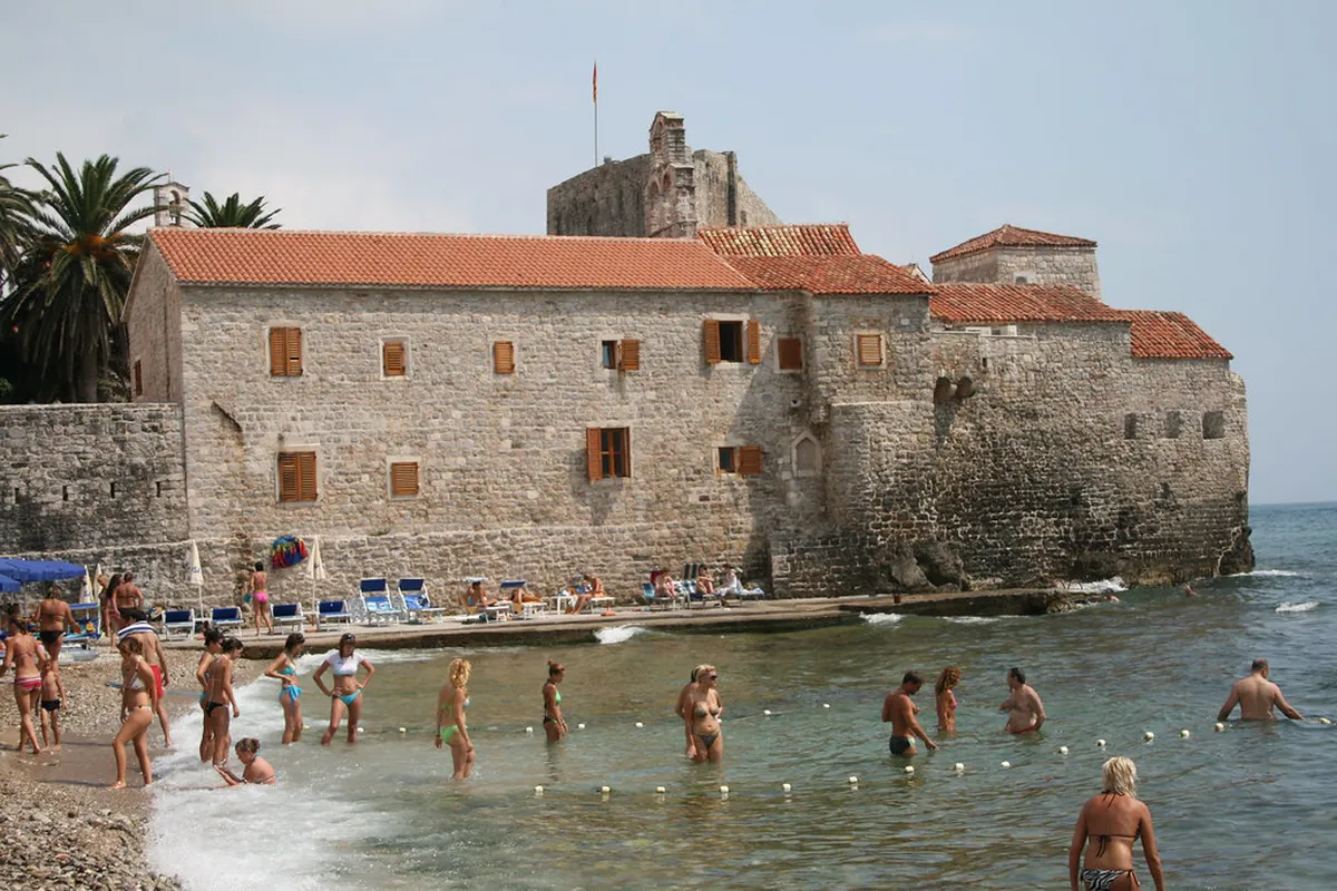 Budva Taxi Nightlife Tips: Your Guide to Safe Rides (2025)