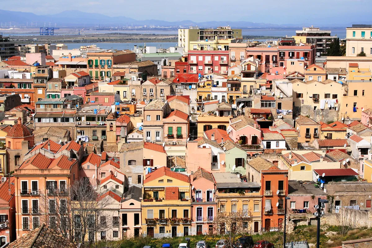 Cagliari Nightlife 2025: Ultimate Guide to Bars & Clubs