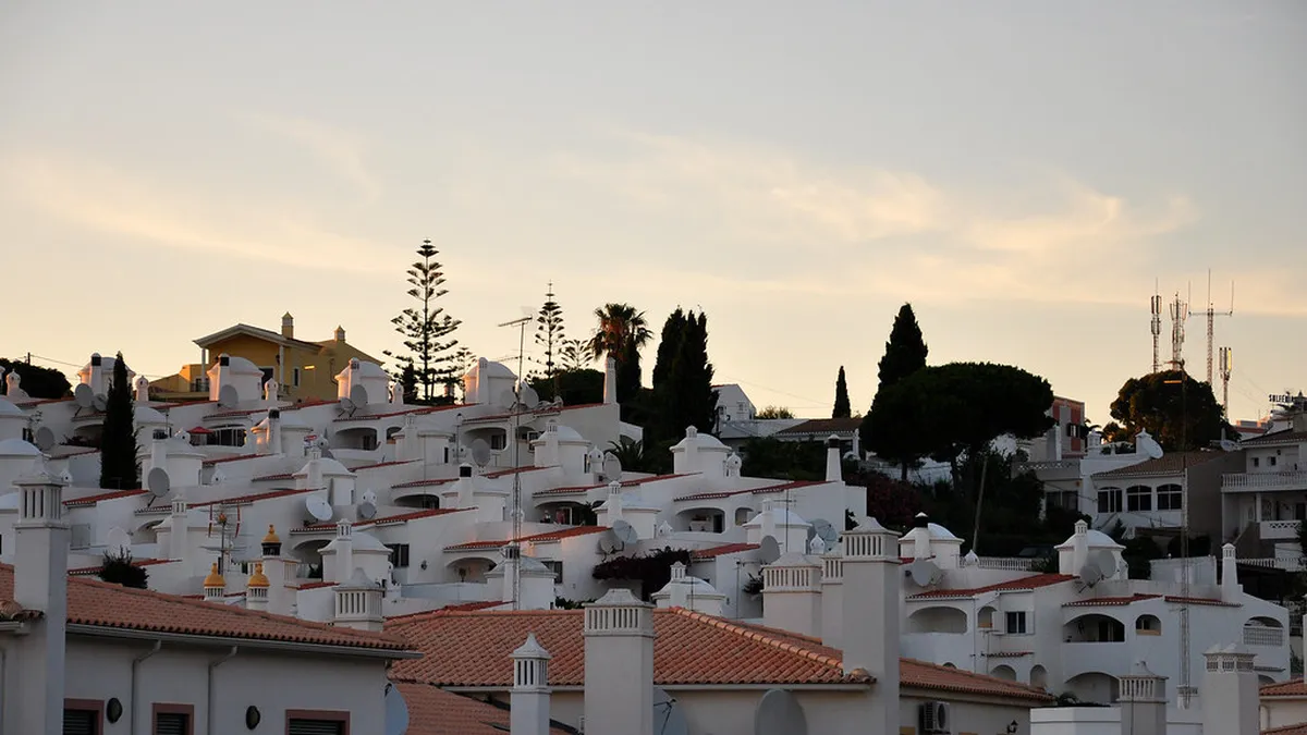 Carvoeiro Evening Entertainment: Your 2025 Night Guide