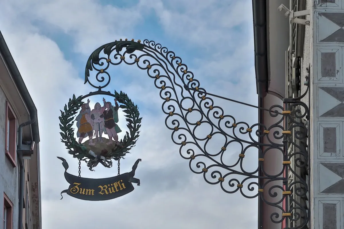Your Ultimate Chur Pub Crawl Guide 2025
