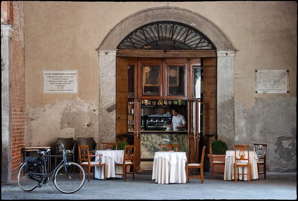 Cremona Bar Hopping: Your Ultimate 2025 Nightlife Guide