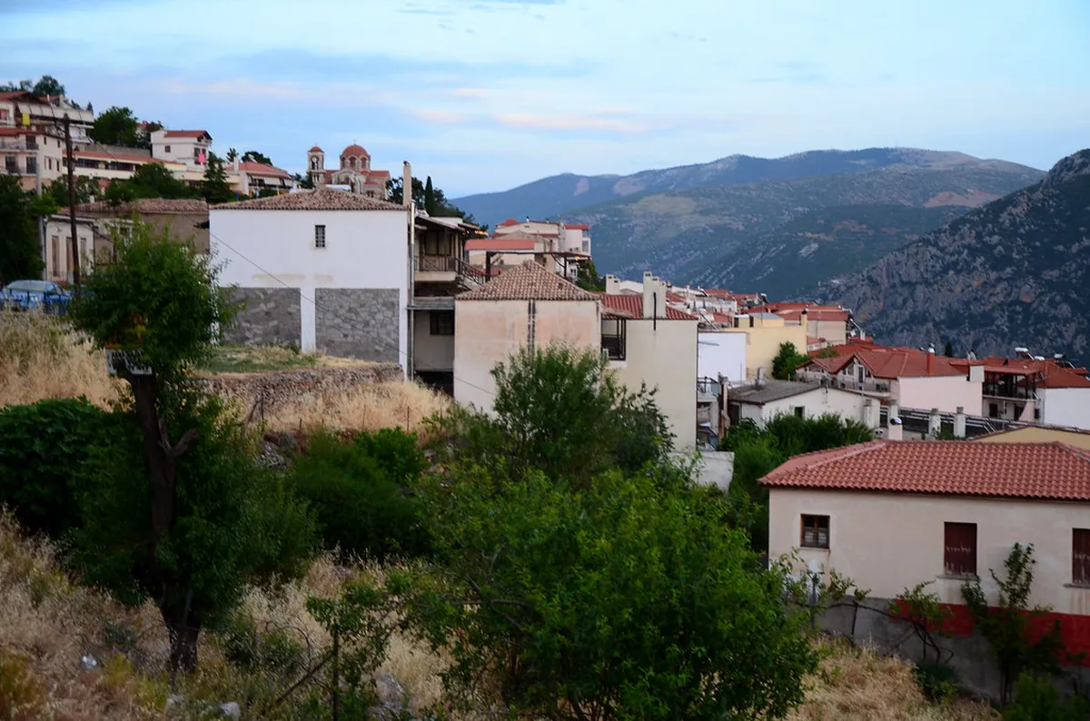 Delphi Pub Crawl Experience: Your 2025 Greece Nightlife Guide