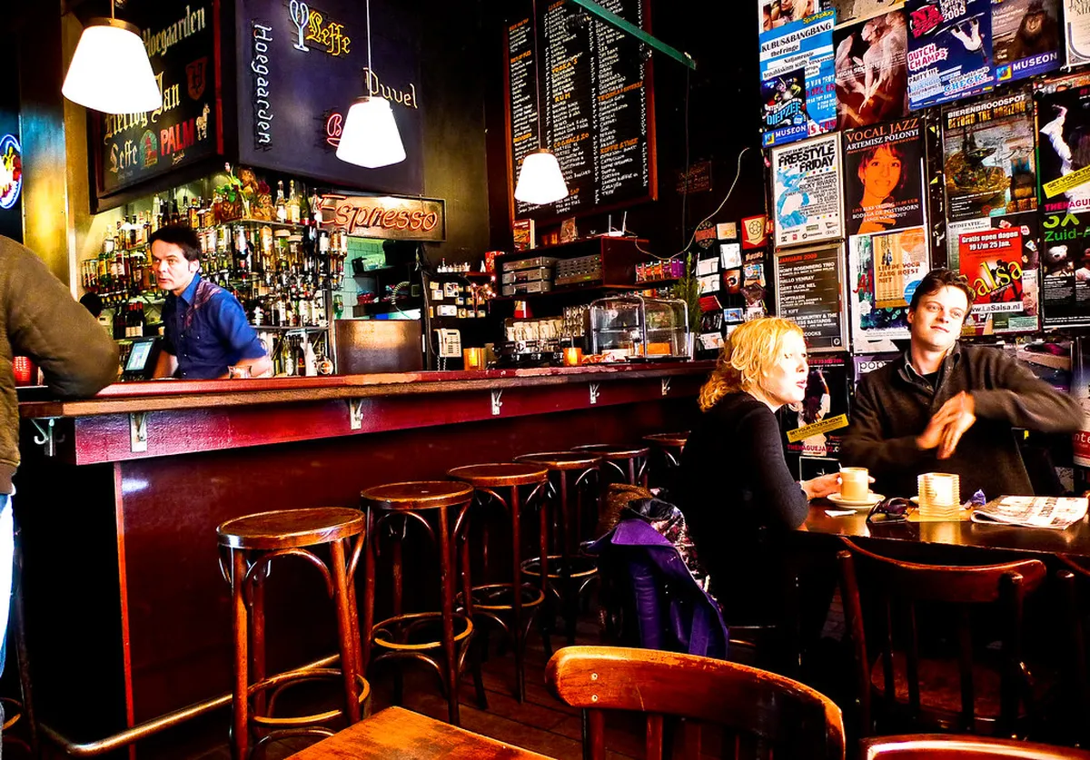 Ultimate Den Haag Bar Crawl Guide 2025: Party Like a Local