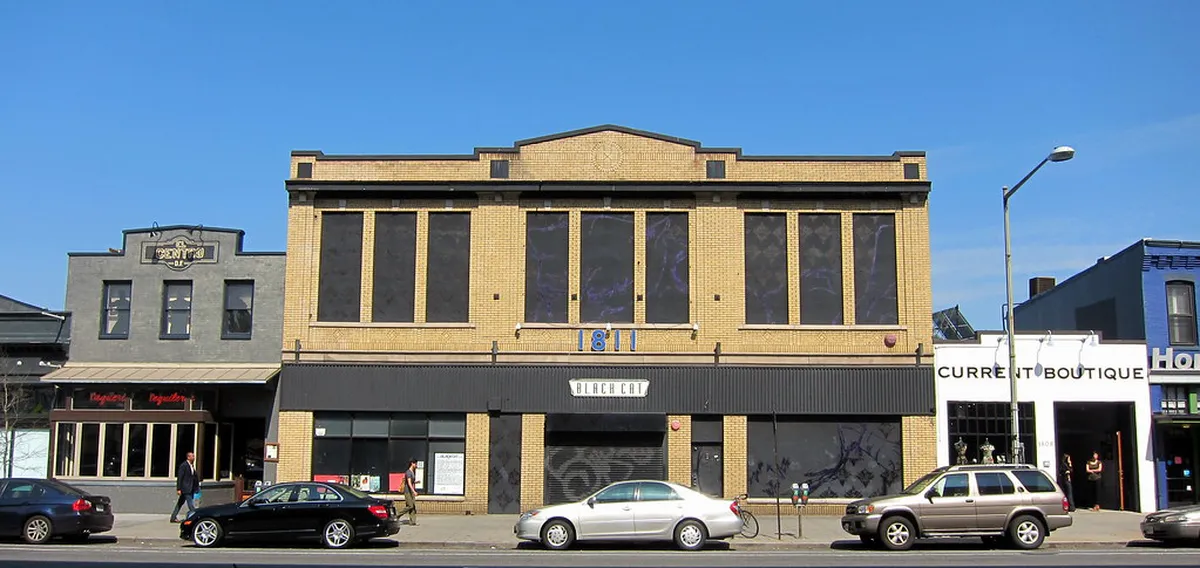 Dresden's Best Bar Street Areas: Nightlife Guide 2025