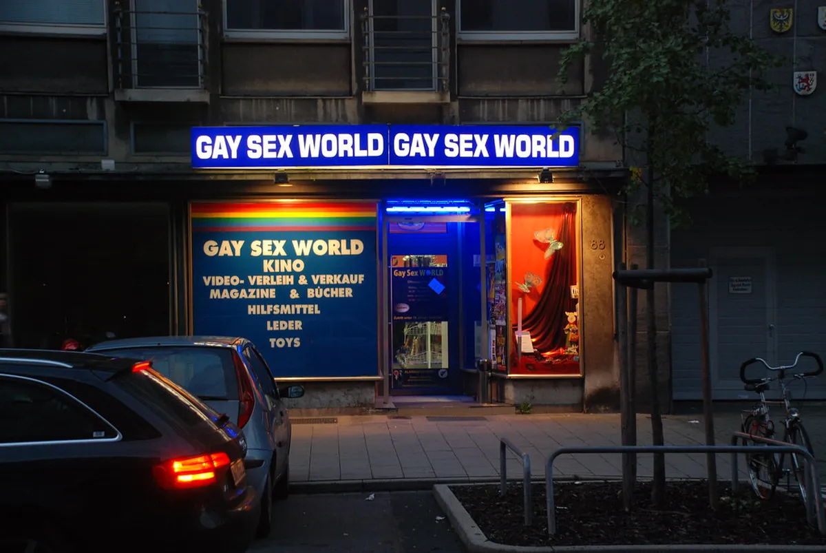 Düsseldorf Gay Bars Guide: Explore Queer Nightlife 2025