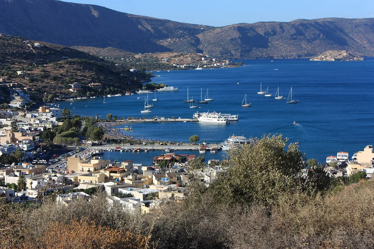 Elounda Late Night Food Guide 2025: Top Eateries & Tips