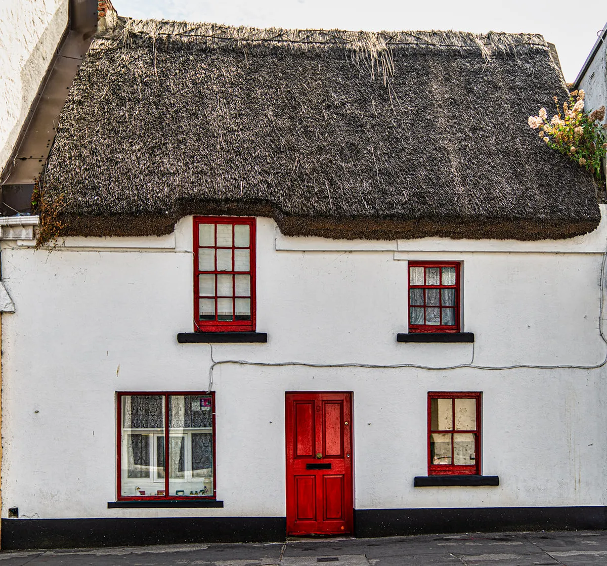Galway City Late Bars: Your Ultimate Nightlife Guide 2025