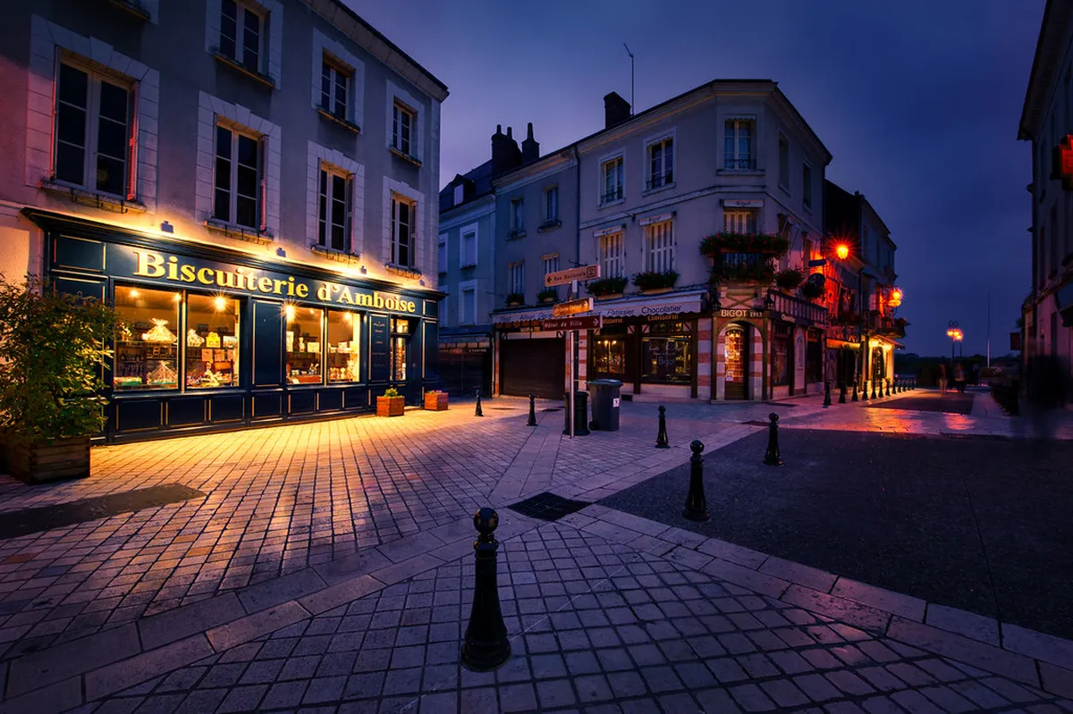 Getting Around Amboise at Night: Your 2025 Guide