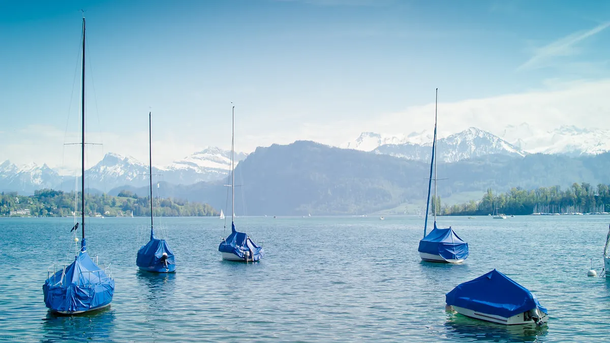 Getting Around Annecy at Night: Your Essential 2025 Guide