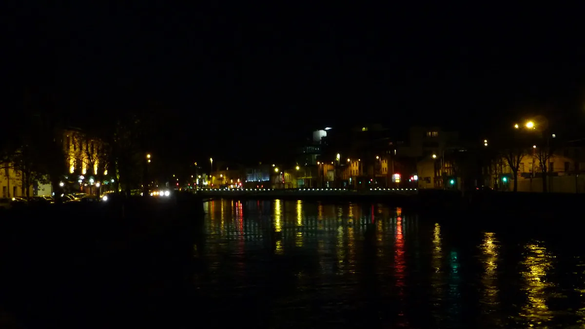 Getting Around Cork Night Safely & Easily in 2025
