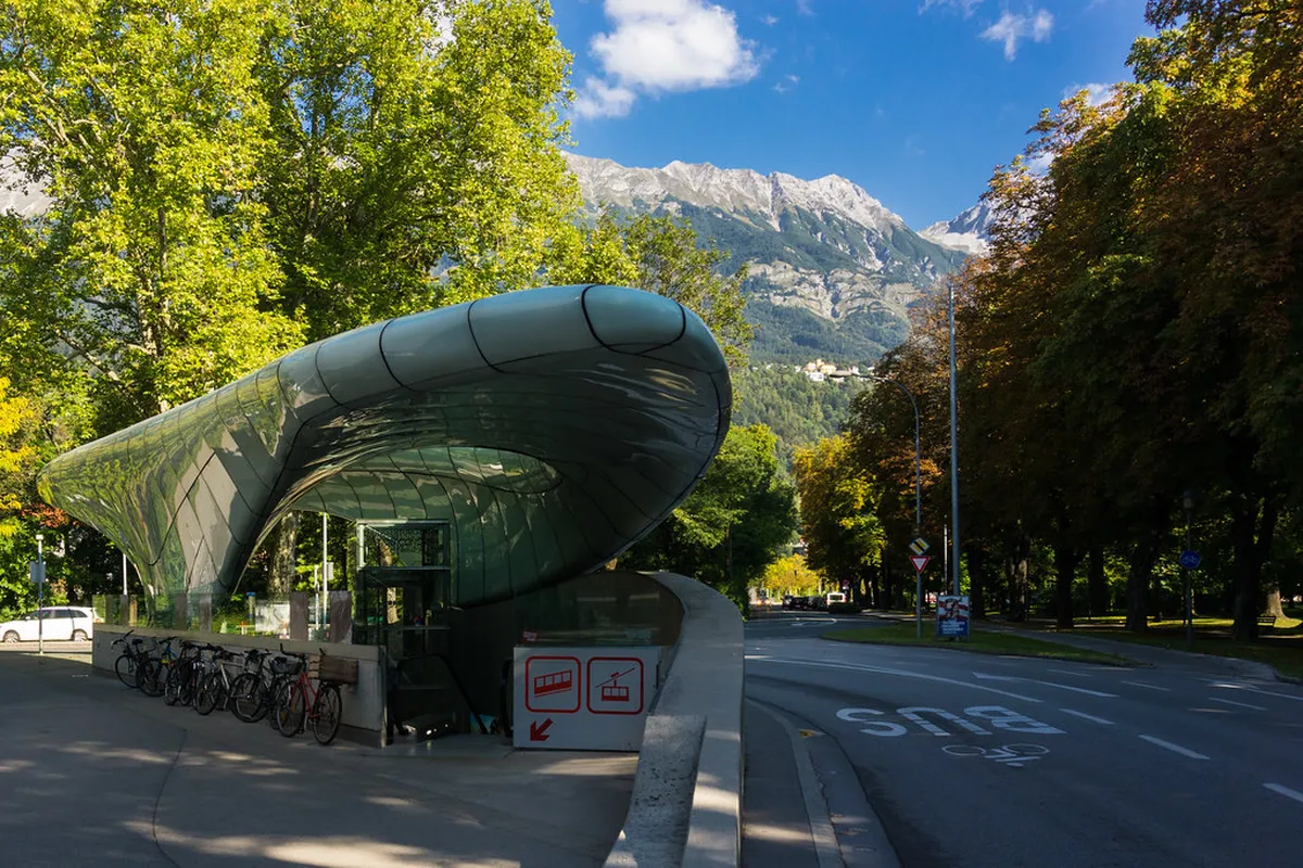 Getting Around Innsbruck Night: Your 2025 Transport Guide