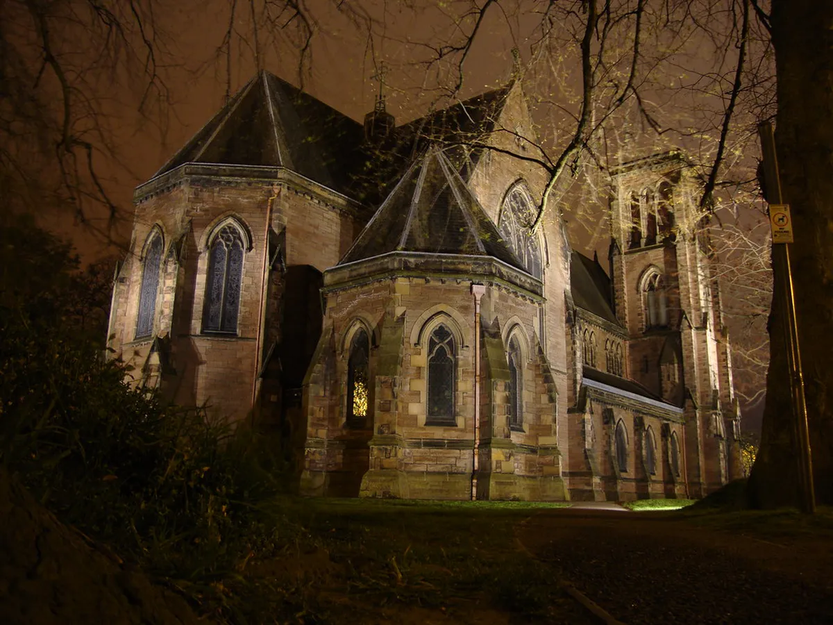 Getting Around Inverness Night: Your 2025 Transport Guide