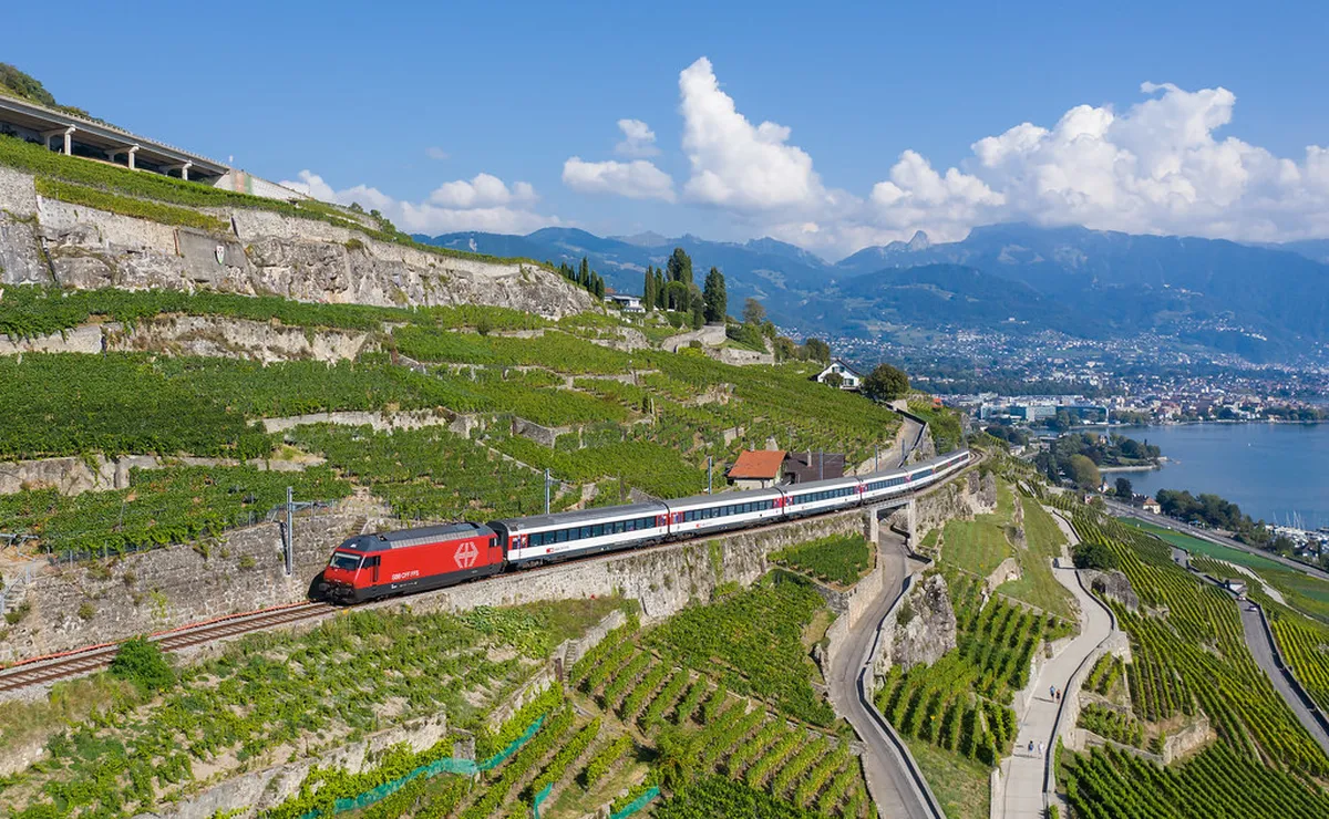 Getting Around Vevey Nightlife: Your 2025 Transport Guide