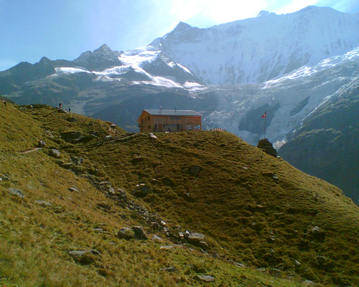 Grindelwald Pub Crawl 2025: Ultimate Nightlife Itinerary