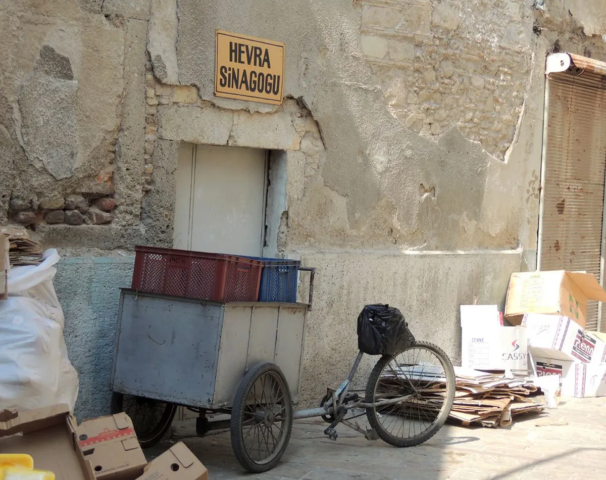 İzmir's Best Live Music Venues for 2025: An Expert Guide