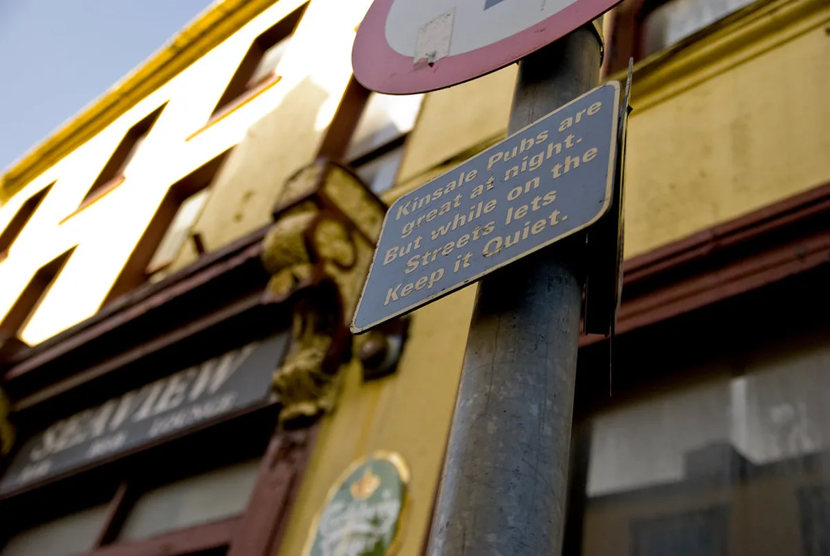 Kinsale Nightlife Safety: Expert Tips for a Secure Visit 2025