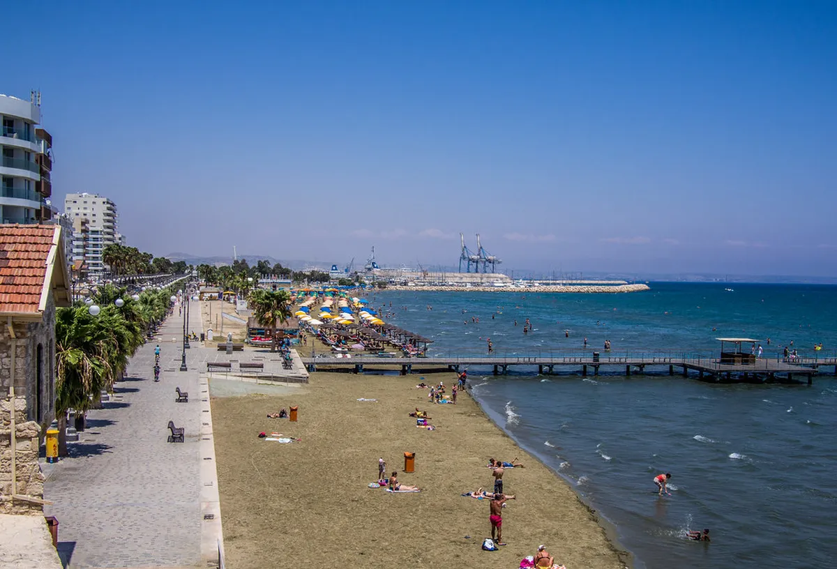 Larnaka Beach Party Guide 2025: Ultimate Nightlife Tips