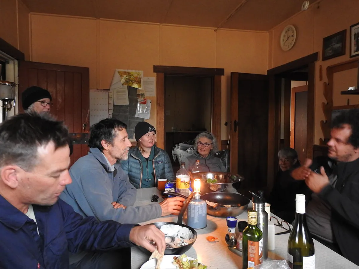 Late Night Interlaken Food: Top Spots & Tips for 2025
