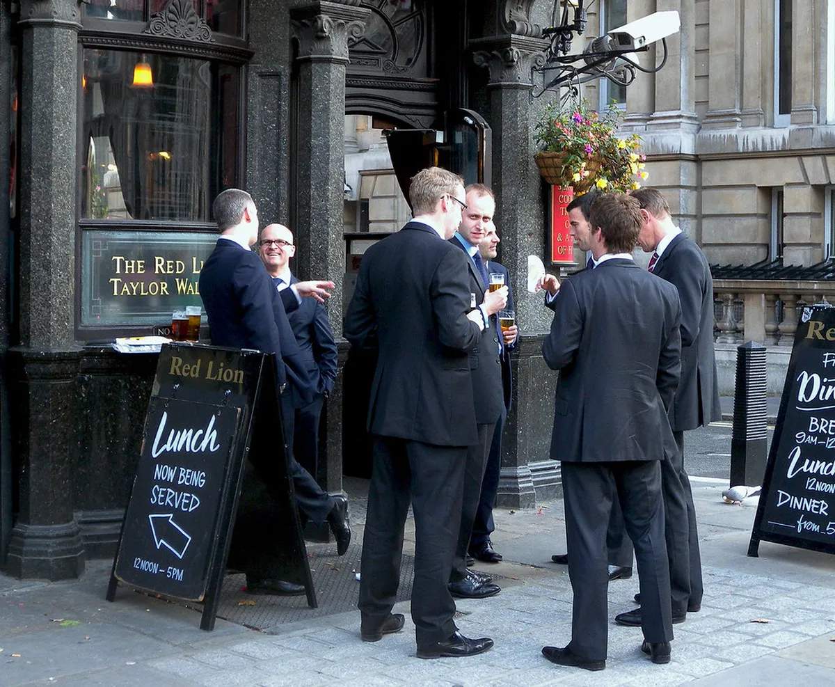 London Club Dress Code: Your Essential 2025 Style Guide