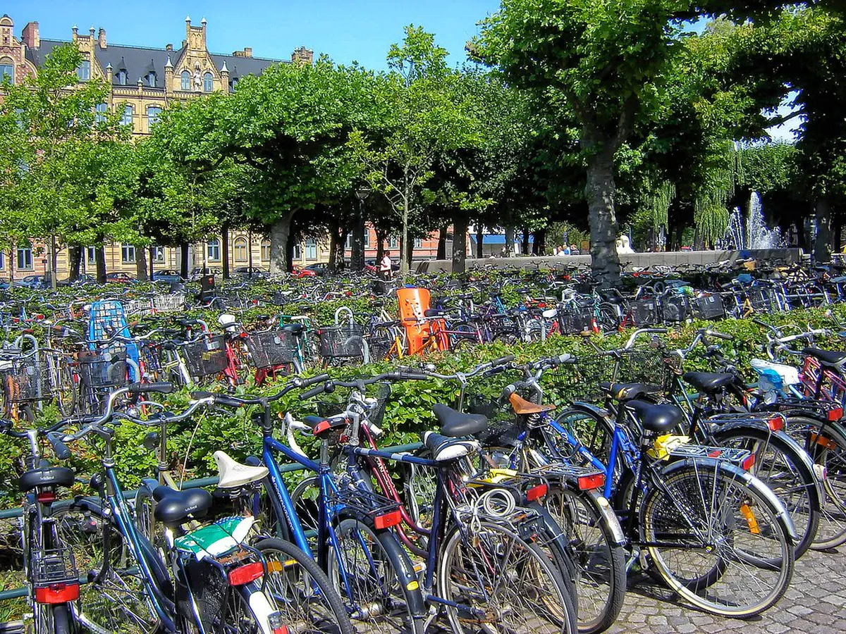 Lund Transportation & Nightlife Guide 2025