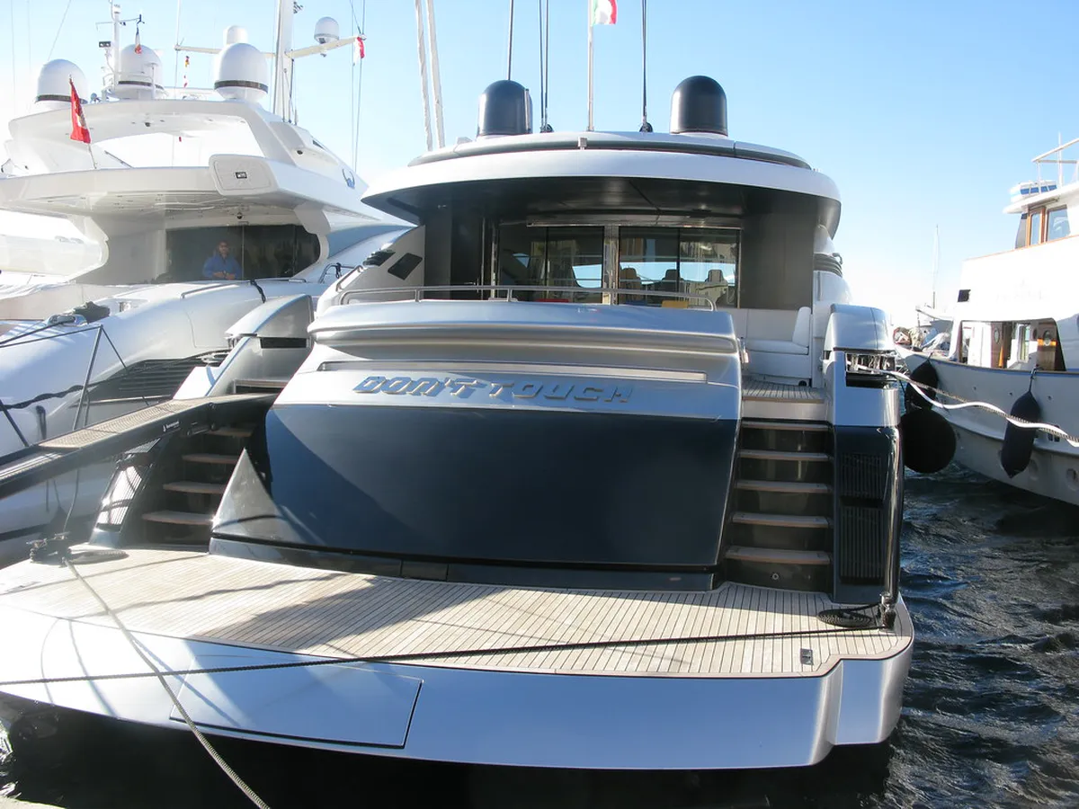 Discover Luxury St-Tropez Night Spots for 2025