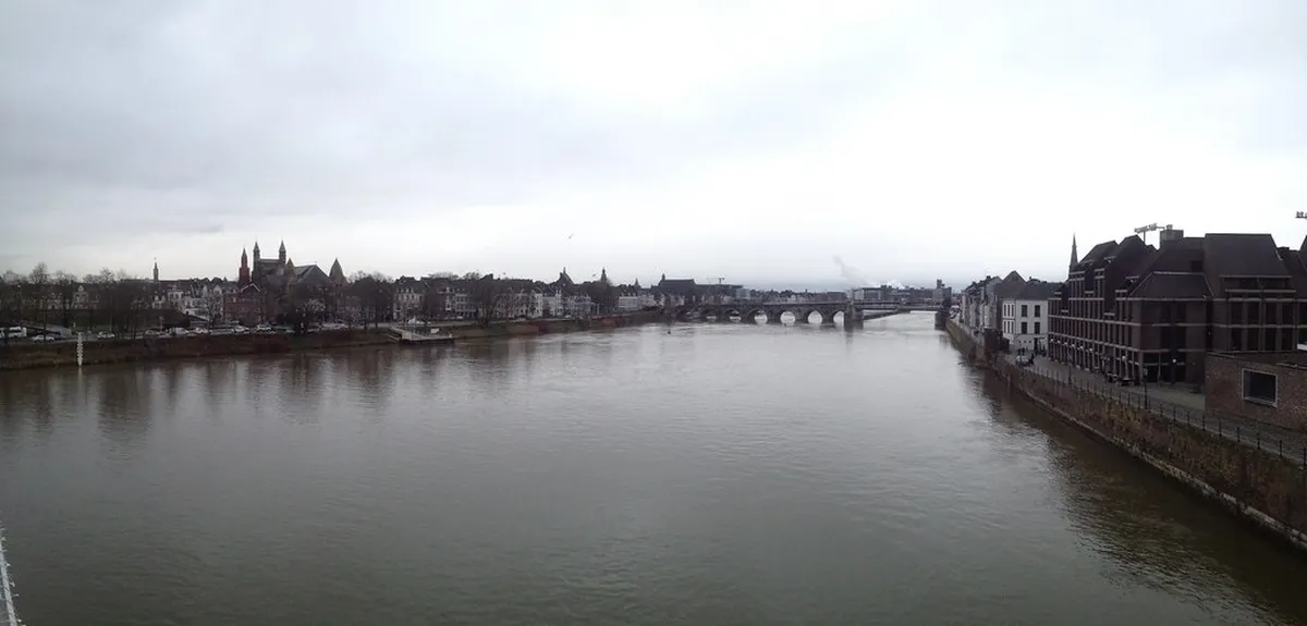 Maastricht Happy Hour 2025: Best Deals & Bars Guide
