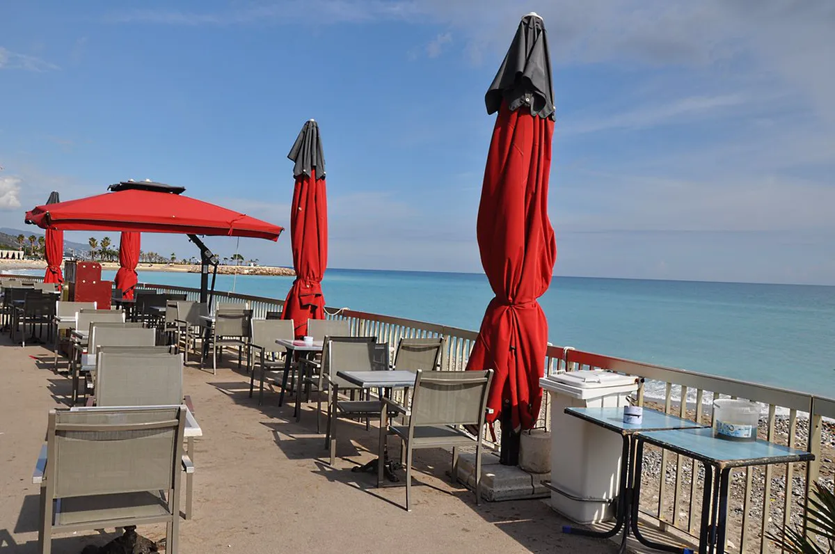 Menton Bar Opening Hours: Your 2025 Guide to Nightlife