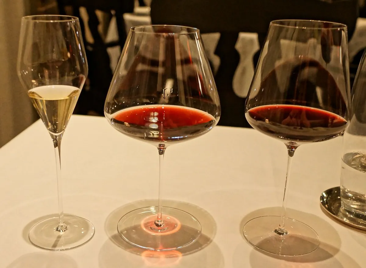 Menton's Best Cocktail Bars: Your Guide to Nightlife 2025