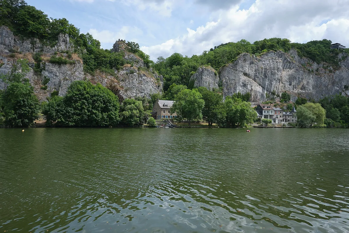 Namur Bar Reviews 2025: Top Spots for a Great Night Out