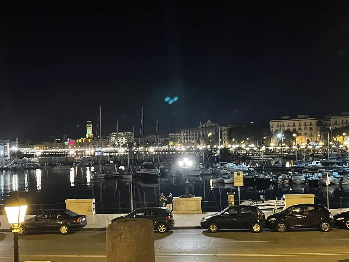 Naples Nightlife Areas Guide: Best Bars & Clubs 2025