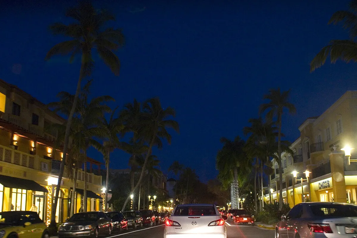 Naples Nightlife 2025: Your Ultimate Guide to Evening Fun